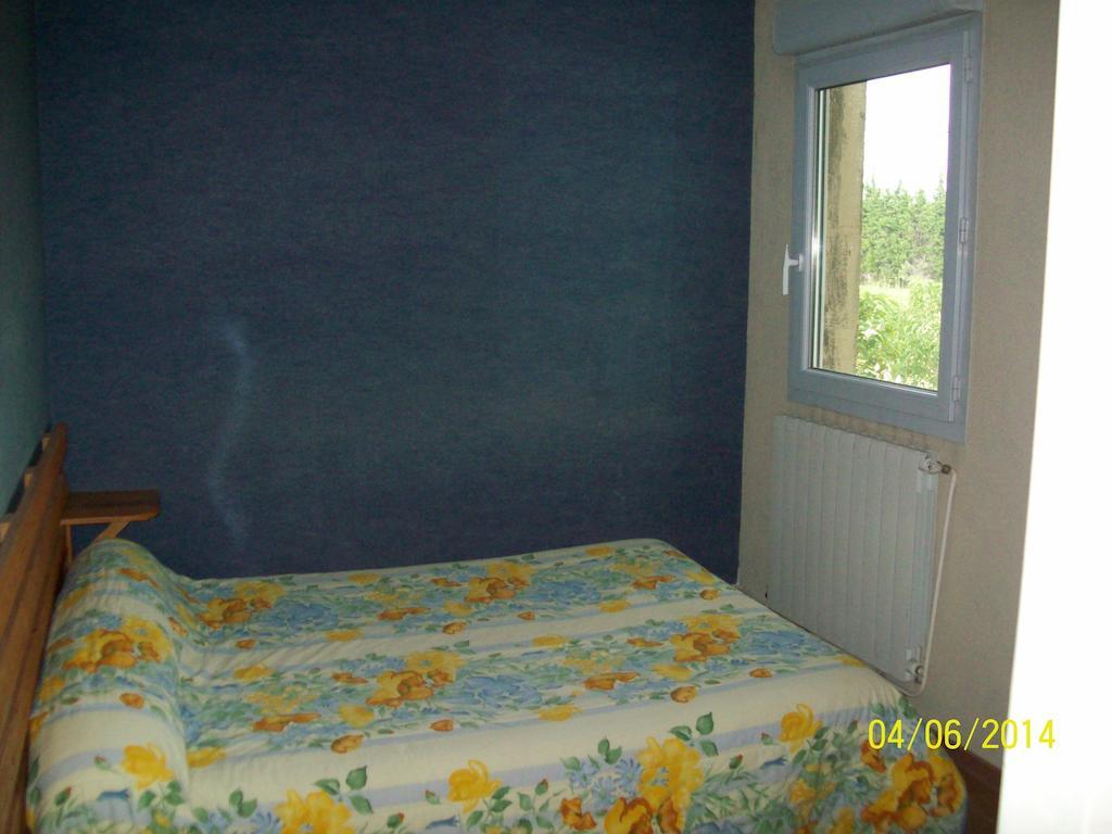 Le Relais Des Blaches Pierrelatte Room photo