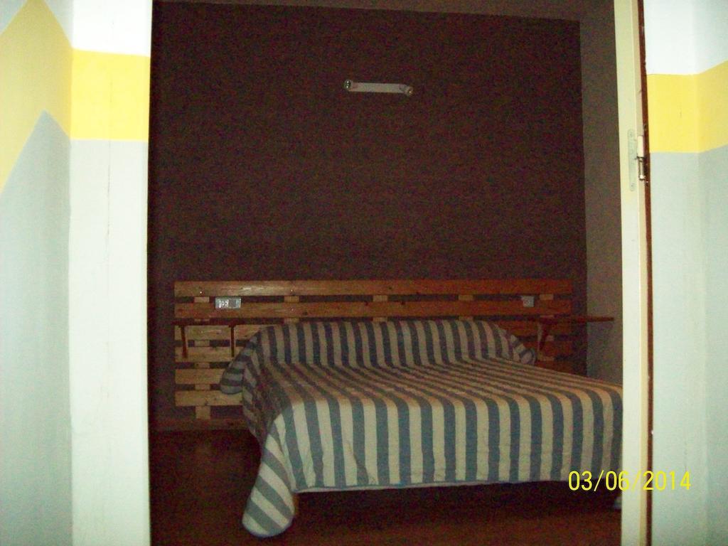 Le Relais Des Blaches Pierrelatte Room photo