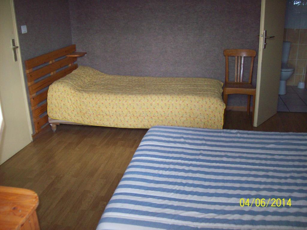 Le Relais Des Blaches Pierrelatte Room photo